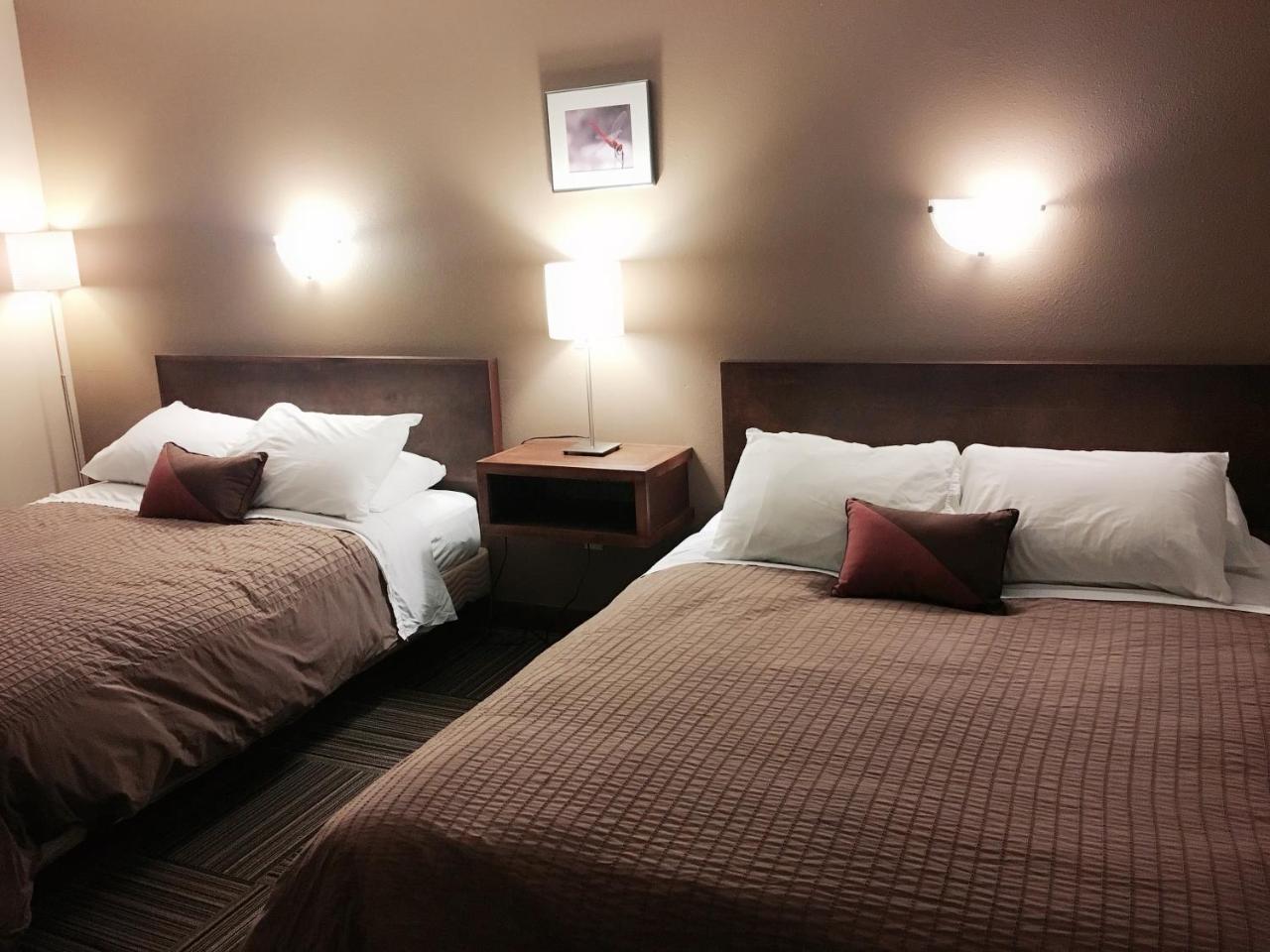 Canterbury Inn Инвермор Екстериор снимка